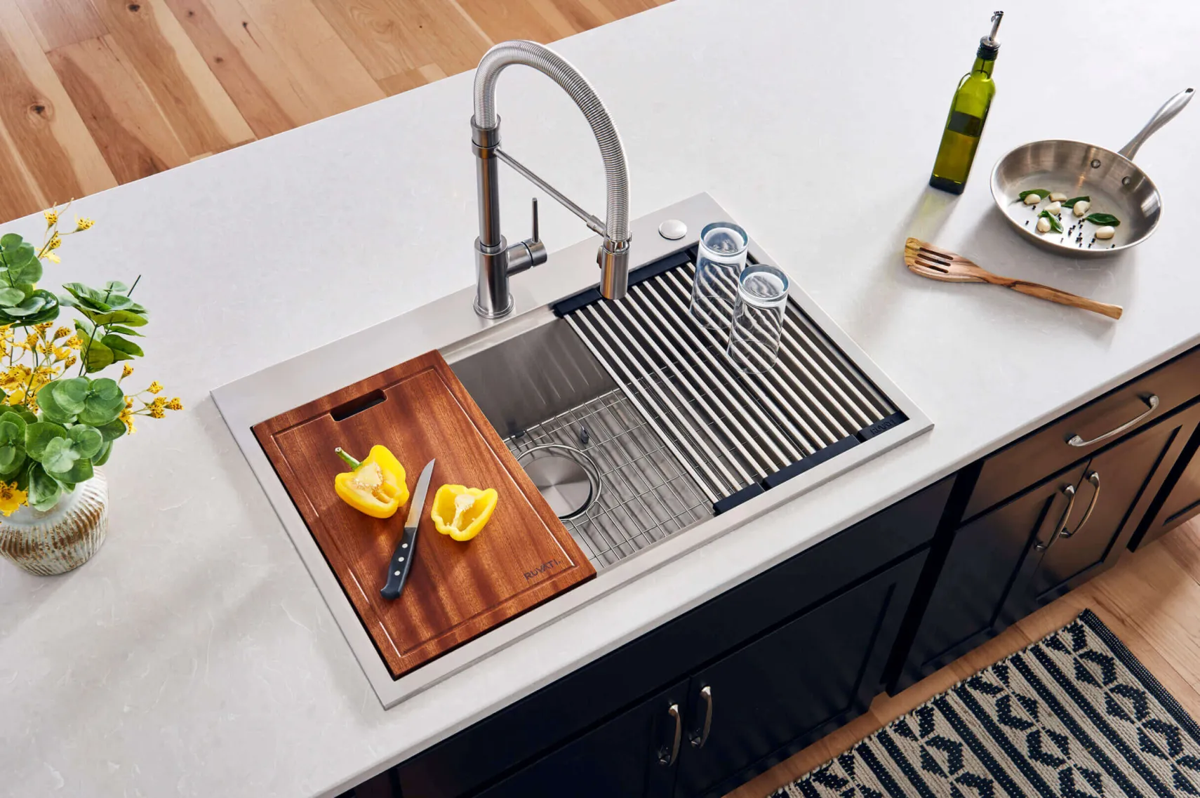 Ruvati Siena 33" Stainless Steel Workstation Kitchen Sink, 16 Gauge, Rounded Corners, RVH8003