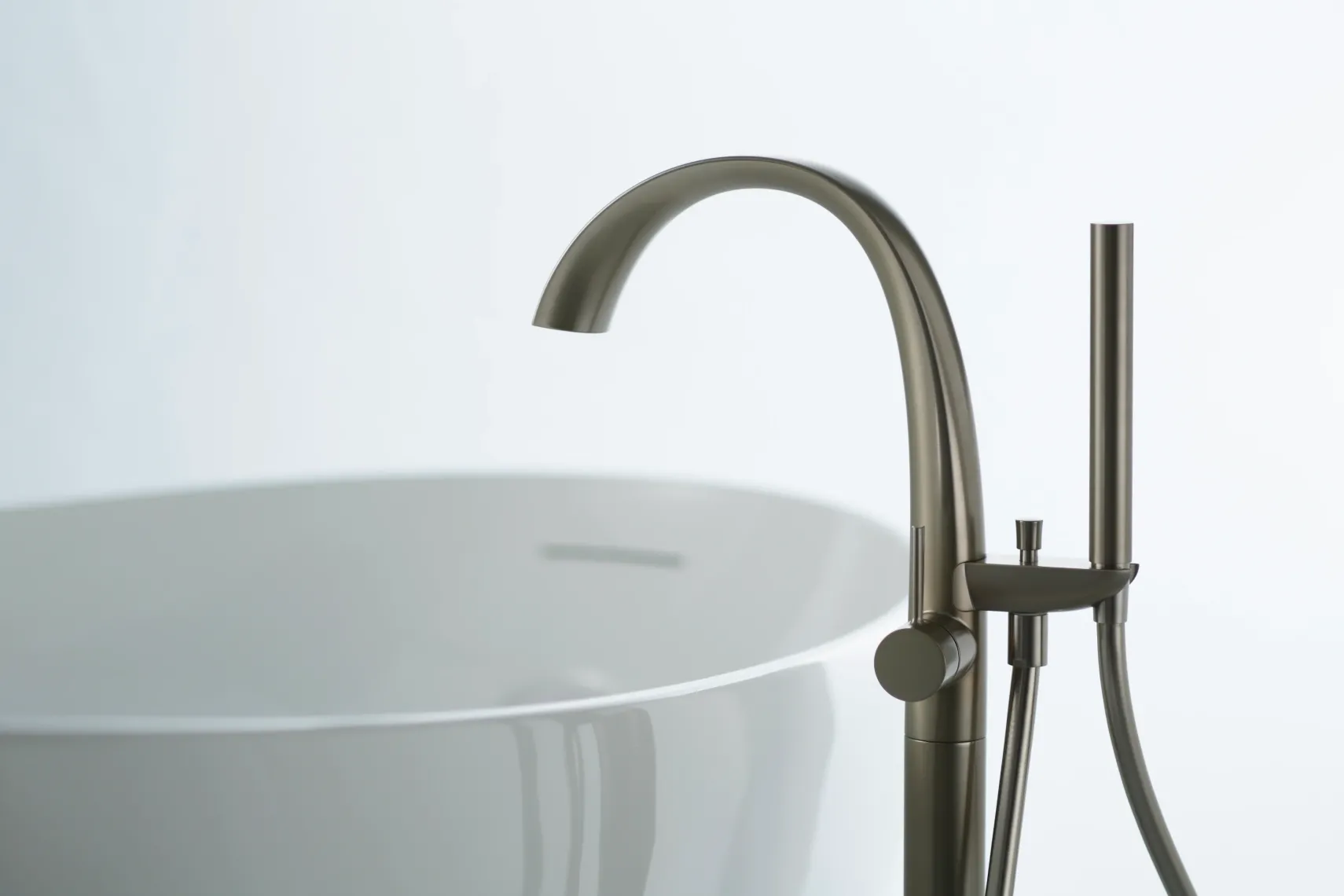 TOTO ZN Single-Handle Freestanding Tub Filler Faucet with 1.75 GPM Handshower, Polished Chrome, Brass, TBP01301U#CP